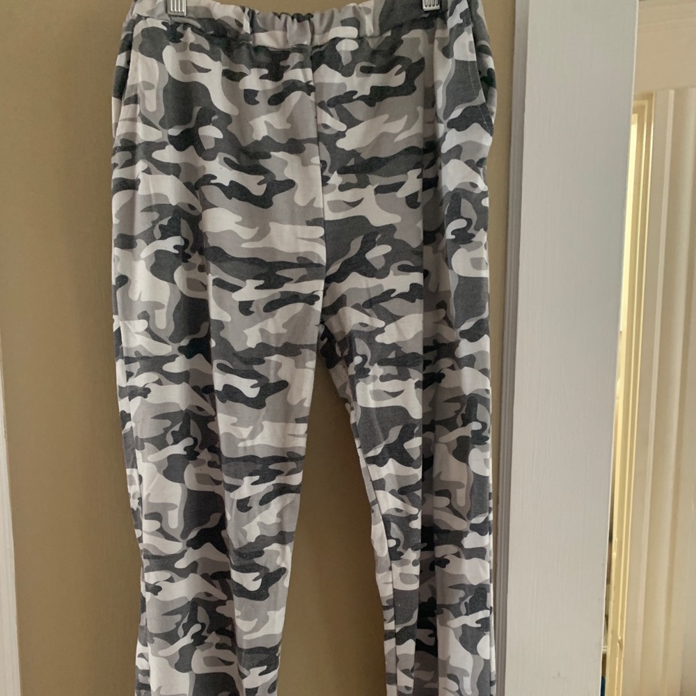 Fashion nova camo set